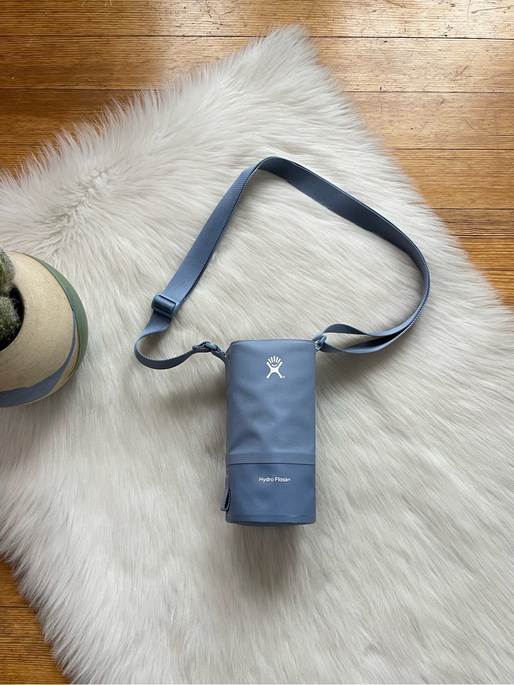NWOT Hydro Flask tag along sling bottle bag